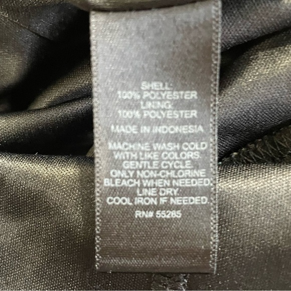 Express Floral Romper - Picture 10 of 10